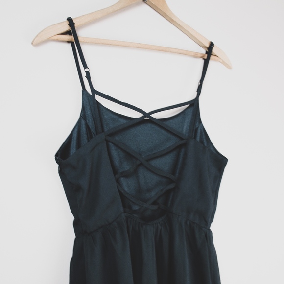 UO // Cross-Back Strappy Dress - Picture 3 of 5